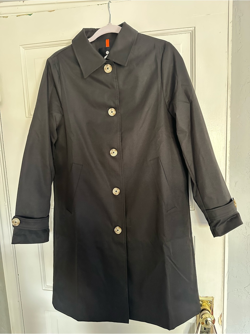 Orolay Black Single-Breasted Trench Coat with Contrast Buttons never worn